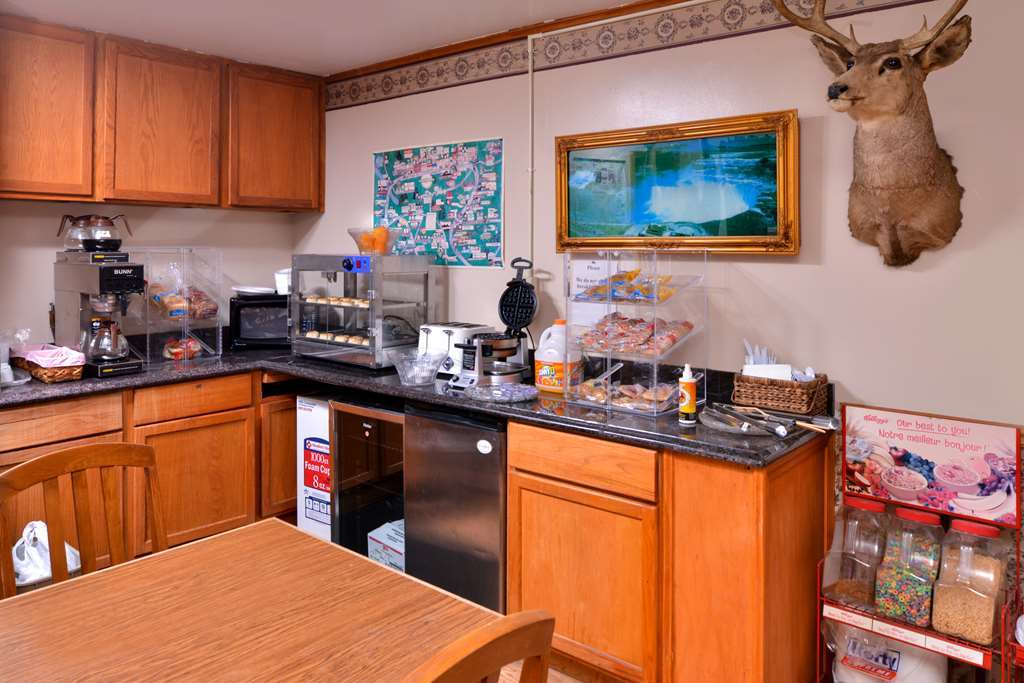 Americas Best Value Inn Jonesville/Hillsdale Restaurant photo